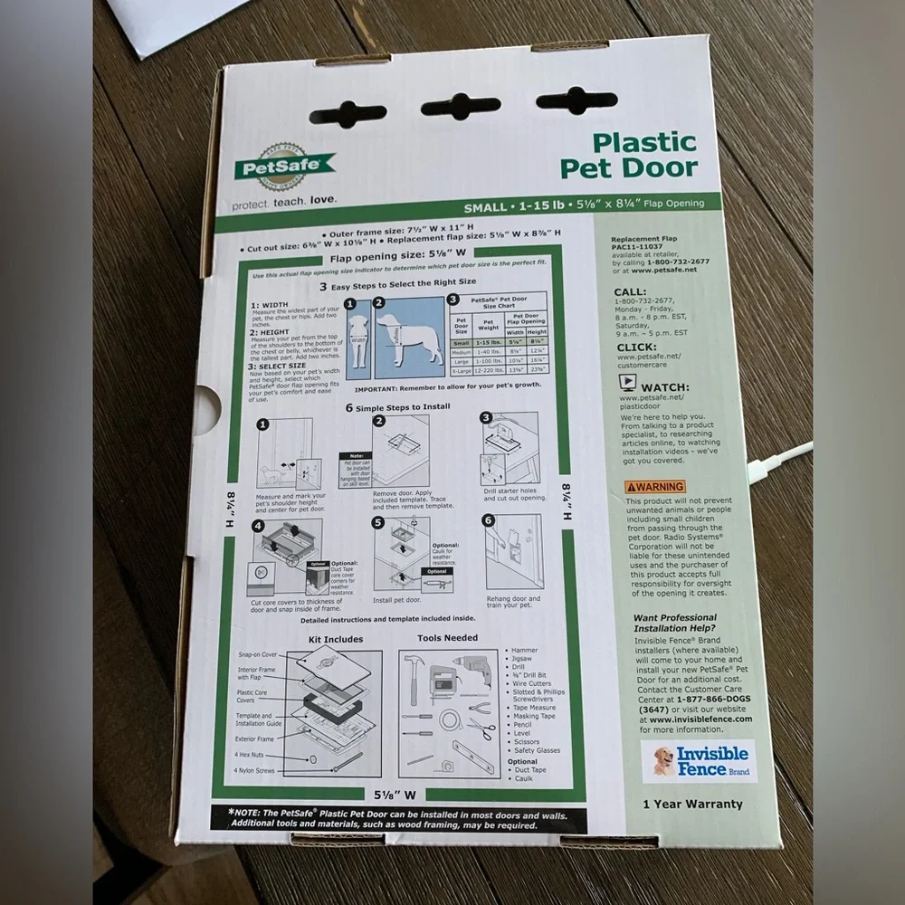 NWB PetSafe Plastic Pet Door size small 5-10 pounds 5 1/2-8 1/2 flap opening